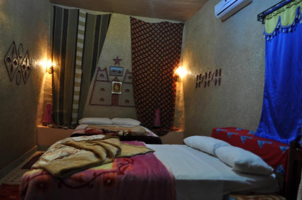 Riad Aicha & Camel Trekking Merzuga Szoba fotó